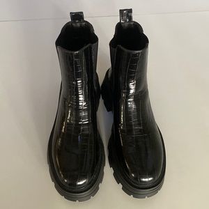 Topshop Chelsea Boots